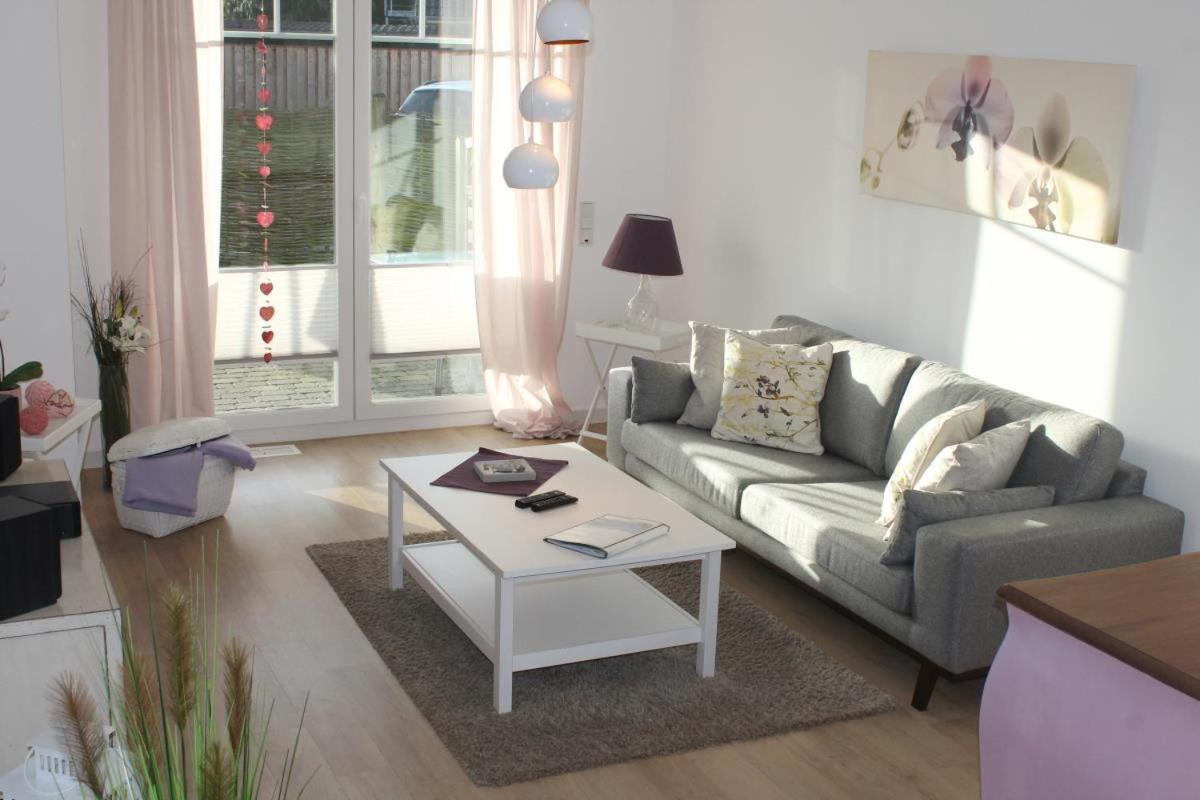 Ferienwohnung Asia In Борн Екстер'єр фото