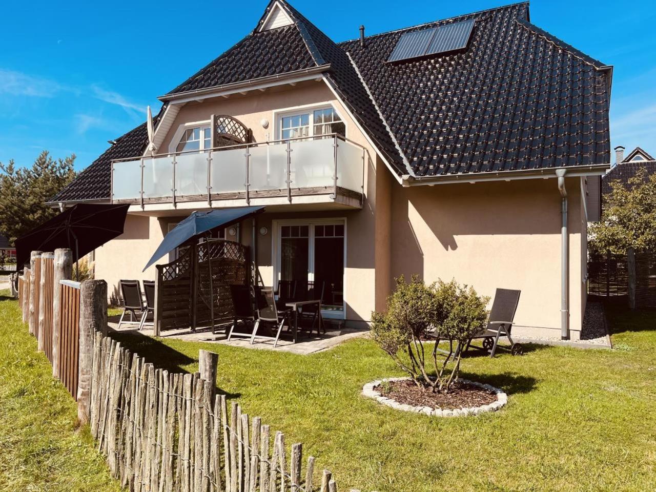 Ferienwohnung Asia In Борн Екстер'єр фото